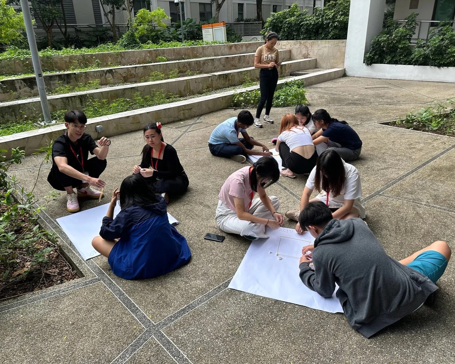 HUGEM students in an outdoor team workshop